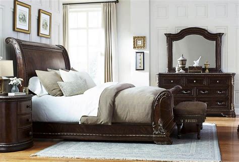 With our global database of bedroom furniture suppliers, goodada puts you in direct contact with the supplier of your choice, at a time that suits you. Traditional 18th Century Cherry Wood King Sleigh Bedroom ...