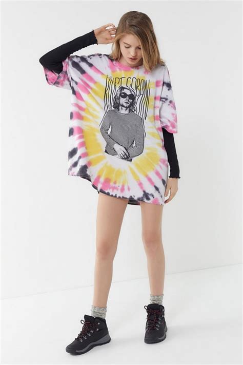 Nirvana's 1992 set at the reading festival remains one of the band's most famous. Kurt Cobain Tie-Dye T-Shirt Dress | Dye t shirt, Tie dye t ...