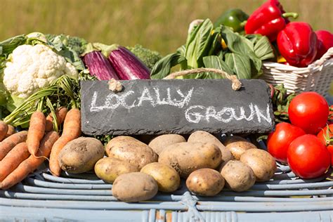 3 Big Reasons We Love Farmers Markets & Local Produce | Reboot With Joe