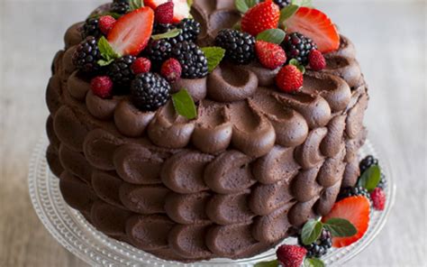 Una consulta puedo usar esta mousse para rellenar una torta?? Torta de choco y fruta | Recetas de Johanna Prato