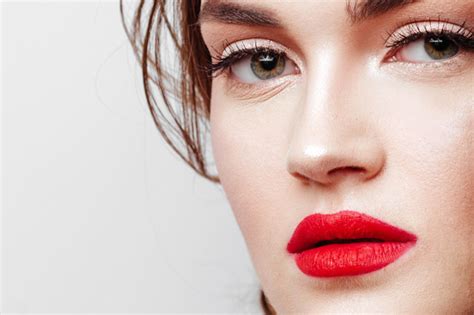 Use them in commercial designs under lifetime, perpetual & worldwide rights. How to Do a Matte Red Lip | ewmoda