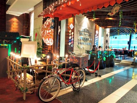 Yemek empire hotel subang misafirlerine yemek servisi yapan 2 restoran vardır. Seenak Sajian Tradisi Desa for Ramadhan @ Kitchen Art ...