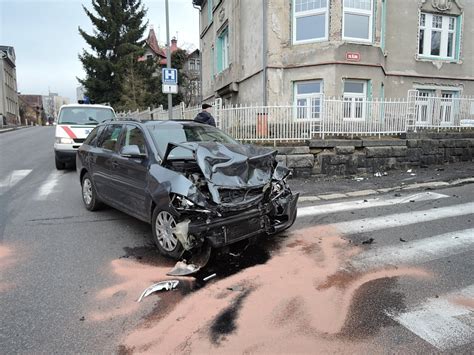 Nastavení pořadí obsazení si můžete nastavit zde >>. Sanitka skončila v Jablonci nad Nisou na boku, dvě osoby ...