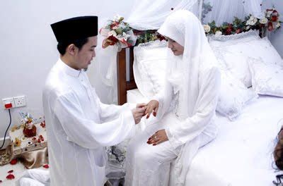 Semua orang pasti tau klo suka, sayang dan cinta itu beda. Tak Seindah Biasa: Perbezaan antara suka, sayang dan cinta