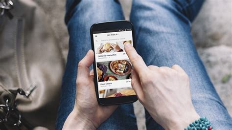 And with drivers, delivery people, and restaurants, we'll help #movewhatmatters. Ecomnews - L'application Uber Eats débarque à Nice