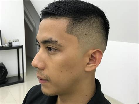 Sedang mencari model rambut rambut layer? Gambar Model Rambut Pria Sasak Panjang | Cahunit.com