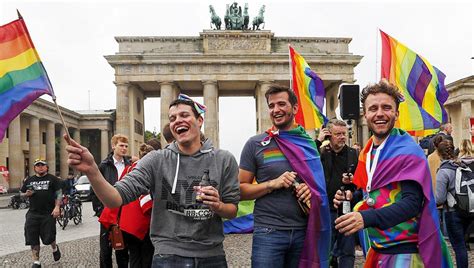 Solo entra y si te ofendes seras tu problema yo solo hago seudo humor. Alemania pide perdón a los homosexuales por los crímenes del nazismo - LA GACETA Tucumán