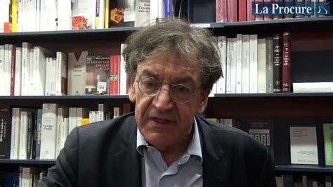 Alain finkielkraut, né le 30 juin 1949 à paris, est un philosophe, écrivain, essayiste et producteur de radio français. Alain Finkielkraut - YouTube