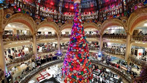 #galerie lafayette #paris #france #ceiling #pentaxk1000 #film le contenu de la fondation galerie lafayette. Paris. Les Galeries Lafayette vont recruter 700 personnes ...