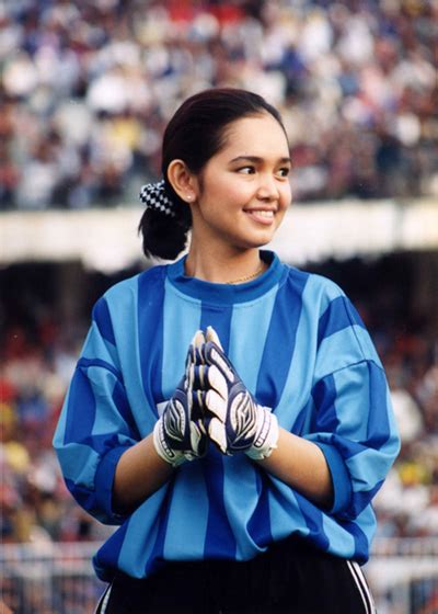 Tak hanya nyaman, namun kediaman. Fuh Fanas: Koleksi Gambar Dato' Siti Nurhaliza Ketika ...