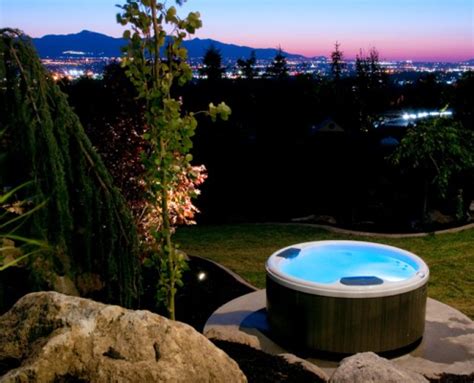 I wrote this blog post for a reno pool and spa supplier, targeted to reno consumers. Bullfrog Spas Reno Portable Hot Tubs - Robert Allen Pools ...