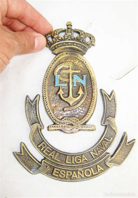 Esto significó el fin de una era de ocho años dominada por la liga española. gran emblema logo insignia en bronce real liga - Vendido ...