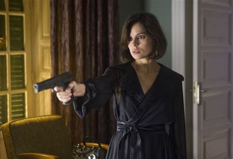 Yönetmenin 20 yıl sonra antonio banderas'la tekrar bir araya geldiği 'the skin that i live in', kızına tecavüz eden bir adamdan intikam almaya çalışan psikolojisi. Elena Anaya- The Skin I Live In (With images) | Skin ...