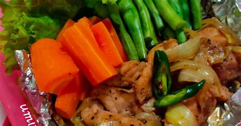 Resep masakan ayam lada hitam siap dihidangkan bersama nasi hangat. Resep Steam Ayam Lada Hitam oleh Umi Zea - Cookpad