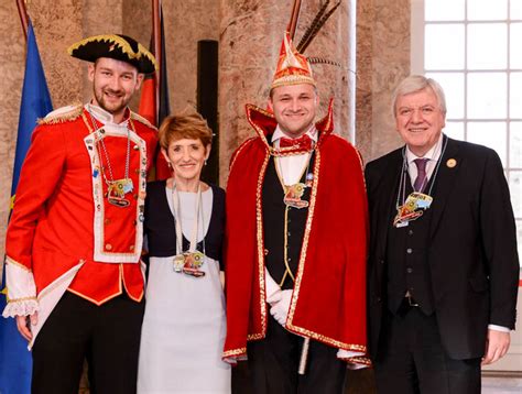 Johannes thomas bouffier, martin bouffier, katherine ansoul (born bouffier), henry joseph bouffier, margaret agnes hurley (born bouffier). Vogelsberger Tollitäten zu Gast bei Ministerpräsident ...