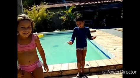 Desafio das sereias competição nado da marina e princesa ariel (inédito, novelinha, piscina). Desafio na piscina - YouTube