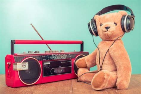 When i was young, i listen to the radio. Escuchar Radio Shows y Programas de Radios en Vivo