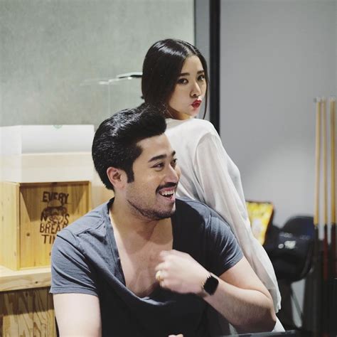 พิกเล็ท ชาราฎา และ เนย แจม เนโกะ จัมพ์ พาทัวร์บ้านใหม่ ซื้อให้คุณแม่ ช่องยูทูบ piglet & twins บ้านเดี่ยวสองชั้น ตกแต่งสไตล์ลอฟท์ ยุโรป มีสนามหญ้าให้ ทา. อัลบั้มภาพ เนย วรัฐฐา ยันไร้ปัญหาแม่ไม่ปลื้ม หลังเลื่อน ...