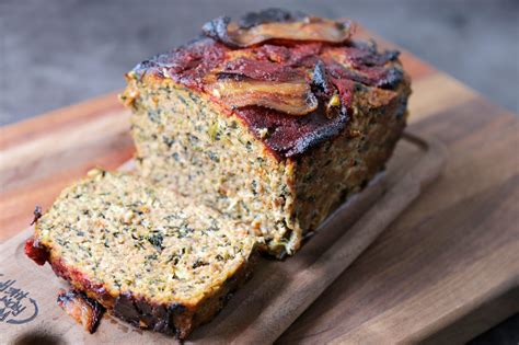 Place in oven for 35 to 40 minutes, or until meat is cooked all the way through. How Long To Cook A 2 Pound Meatloaf At 325 Degrees / The ...