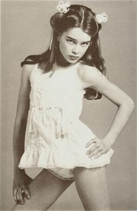 Succumbing to pressure from the police, the tate modern in london has removed a richard prince photo that features brooke shields, age 10, wearing lots of makeup, prepubescent and nude. Brooke Shields