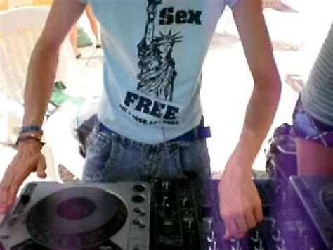 I still can't control my party members (namely sulik since i just started). FIESTA REGGAETON _ SANNY J @ OUT OF CONTROL POOL PARTY ...