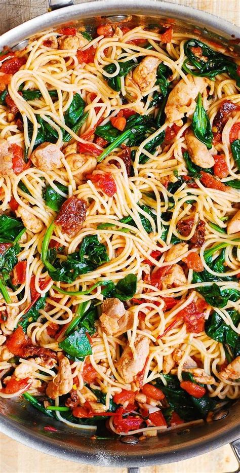 Spinach, chicken broth, sun dried tomatoes, chicken, salt, penne pasta and 7 more. Tomato Spinach Chicken Spaghetti - this recipe features ...