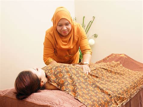 Saya rosli bin che rus menawarkan perkhidmatan urutan tradisional melayu untuk. Mobile Spa | Traditional Malay Postnatal & Wellness ...