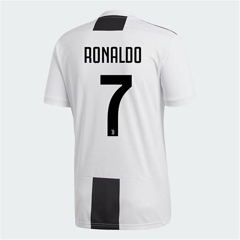 Juventus football club, colloquially known as juventus and juve (pronounced ˈjuːve), is a professional football club based in turin, piedmont, italy. Maillot Ronaldo de la Juventus - Maillots-Football.com