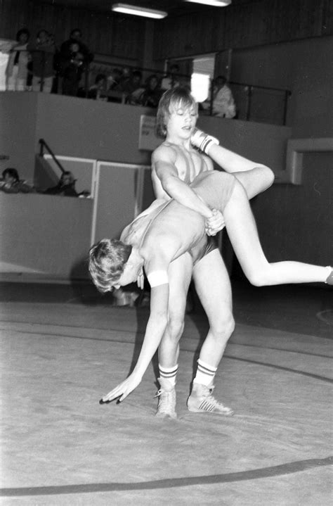 Svt:s lokala nyhetsprogram från gävleborg. BK Loke Brottning. 1985 - Länsmuseet Gävleborg ...