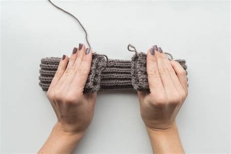 We are a participant in the amazon services llc associates program, an affiliate advertising program designed to provide a. Headband with a twist | Knitting pattern | Mirella Moments