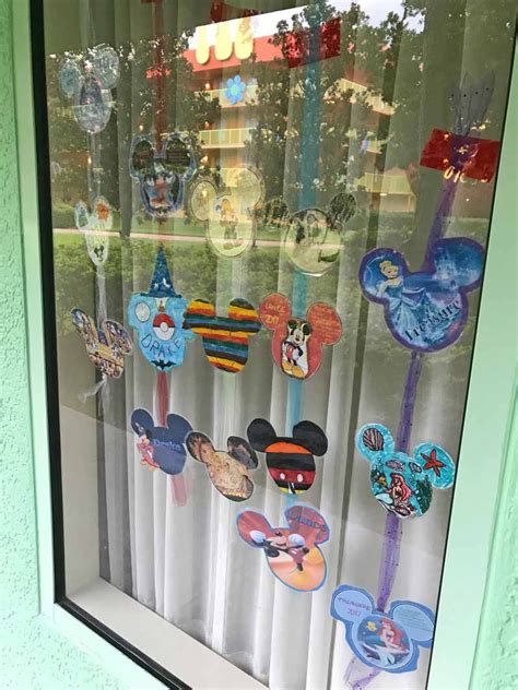 The border, labels, icons, and styles used to decorate a material design text the textfield and inputdecorator classes use inputdecoration objects to describe their decoration. Super Fun Tips for Decorating Your Disney Resort Window in ...