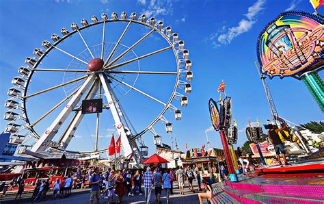 With three fairs (spring, summer and winter) per year it is the biggest and the longest fair throughout germany and attracts approximately ten million visitors per year. Hamburger Dom - Das größte Volksfest im Norden