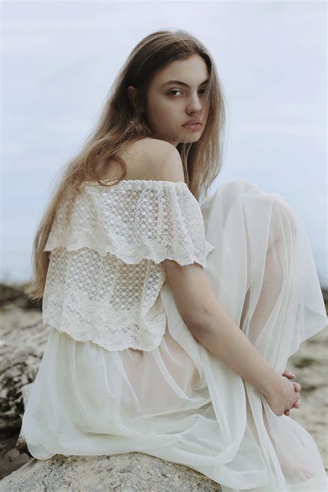 She is known for her work on inki (1974), holiday in st. Angelika Jakubas LOOKBOOK on Behance