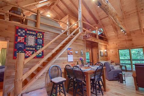 After a day of hiking and sigh seeing, enjoy an evening relaxing in your own hot tub on a covered deck. Deer Cabin - Hocking Hills - Old Man's Cave - Ohio | Tree ...