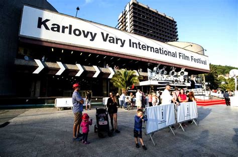 Oct 15, 2019 · midwest furfest was founded with two basic purposes: Karlovy Vary dostaly další ránu. MFF Karlovy Vary letos ...