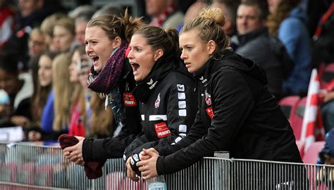 Erima fc köln karnevaltrikot fastelovend 2014/2015 kinder weiß/rotfantrikotin der bundesliga saison 2014/2015 will der 1. Unbesiegt im Karnevalstrikot: FC-Frauen punkten zu neunt ...