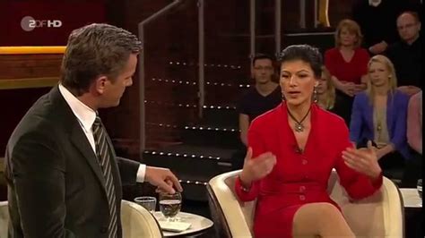 Ab den frühen 1990er jahren hatte sie maßgebliche funktionen in verschiedenen vorstandsgremien der pds inne. Das Streitgespräch: Sahra Wagenknecht vs. Markus Lanz und ...