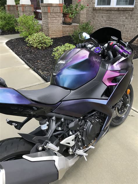 A paint job will always be the elite option for true quality, design intricacy and durability on your bike. Pin by Thom Nardo on Motorcycle paint jobs | Motorcycle ...