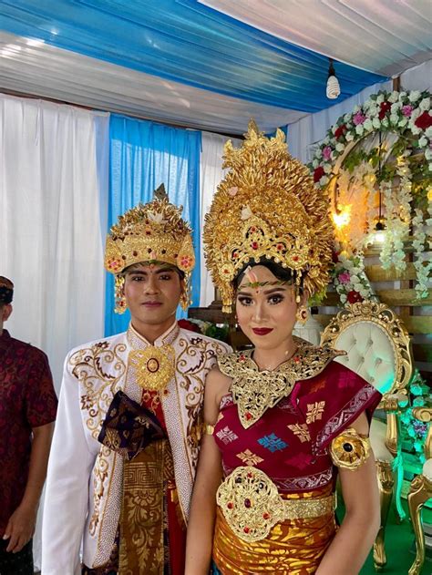 Manroyale wrestler goes for gold with muscular hunk. Traditional Balinese Wedding - Indonesia Expat