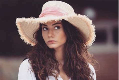 Come scegliere il materasso ideale? Chi E La Modella Materassi Marion 2020 : Dayane Mello chi è: età, carriera e vita privata della ...