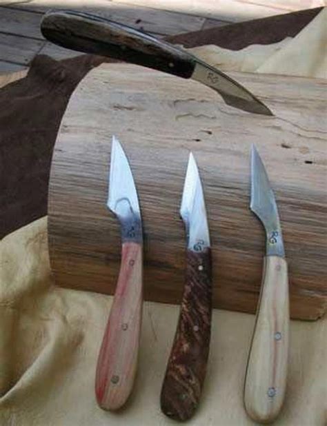 Want to learn how to wood carve using a dremel and other flex shaft tools? Wood carving knives: #howtocravewoodcleanses #woodworking ...