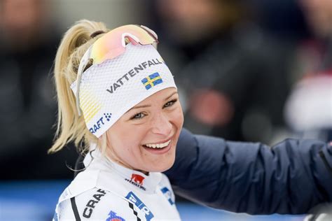 Frida karlsson viftade så mycket med stavarna under sprinten i quebec i helgen att ryskan julia belorukova fick dem i ansiktet två gånger. Frida Karlsson fortsetter å knuse rekorder: - Therese må ...