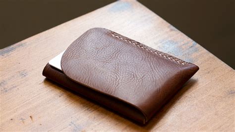With this guide, you should be able to gain access and make a backup of your recovery phrases. Make a Simple Minimalist Wallet - Free PDF Pattern ...