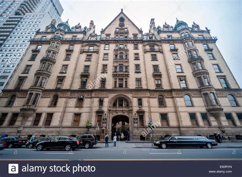 The most famous resident was john lennon and yoko ono. The Dakota building where John Lennon lived and died Stock ...