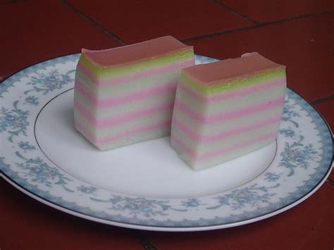 Resep peyek kacang tanah remyah,empuk,gurih 1. Happy Baking with......: Kue Lapis Beras