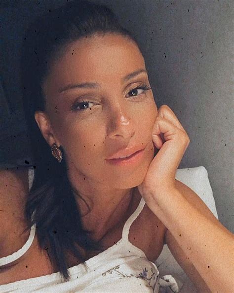 Η ολυμπία χοψονίδου (κρασνοντάρ, 17 ιουνίου 1983) είναι ελληνίδα μοντέλο, γνωστή για τον τίτλο της ως star hellas 2006 στα καλλιστεία του αντ1. Survivor - Βαλέρια Χοψονίδου: Όλα όσα πρέπει να ξέρεις για ...