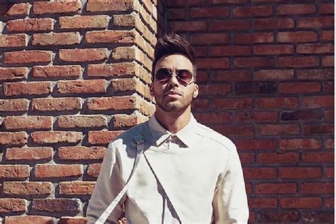 Prince royce was born on may 11, 1989 in the bronx, new york city, new york, usa as geoffrey royce rojas. Prince Royce revela que dio positivo a COVID-19 | e ...