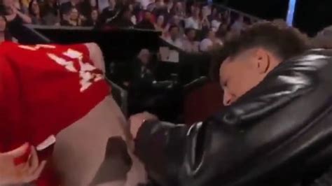 Fantasy football start your season today! VIDEO: Patrick Mahomes Signs Chiefs Fan's Ridiculous ...