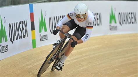 Emma hinze is a german professional racing cyclist. Bahnrad | Emma Hinze feiert ihren ersten Einzelsieg im ...