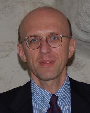 Despite his successful musical career, he never settled down with a woman. Gregor Pobor